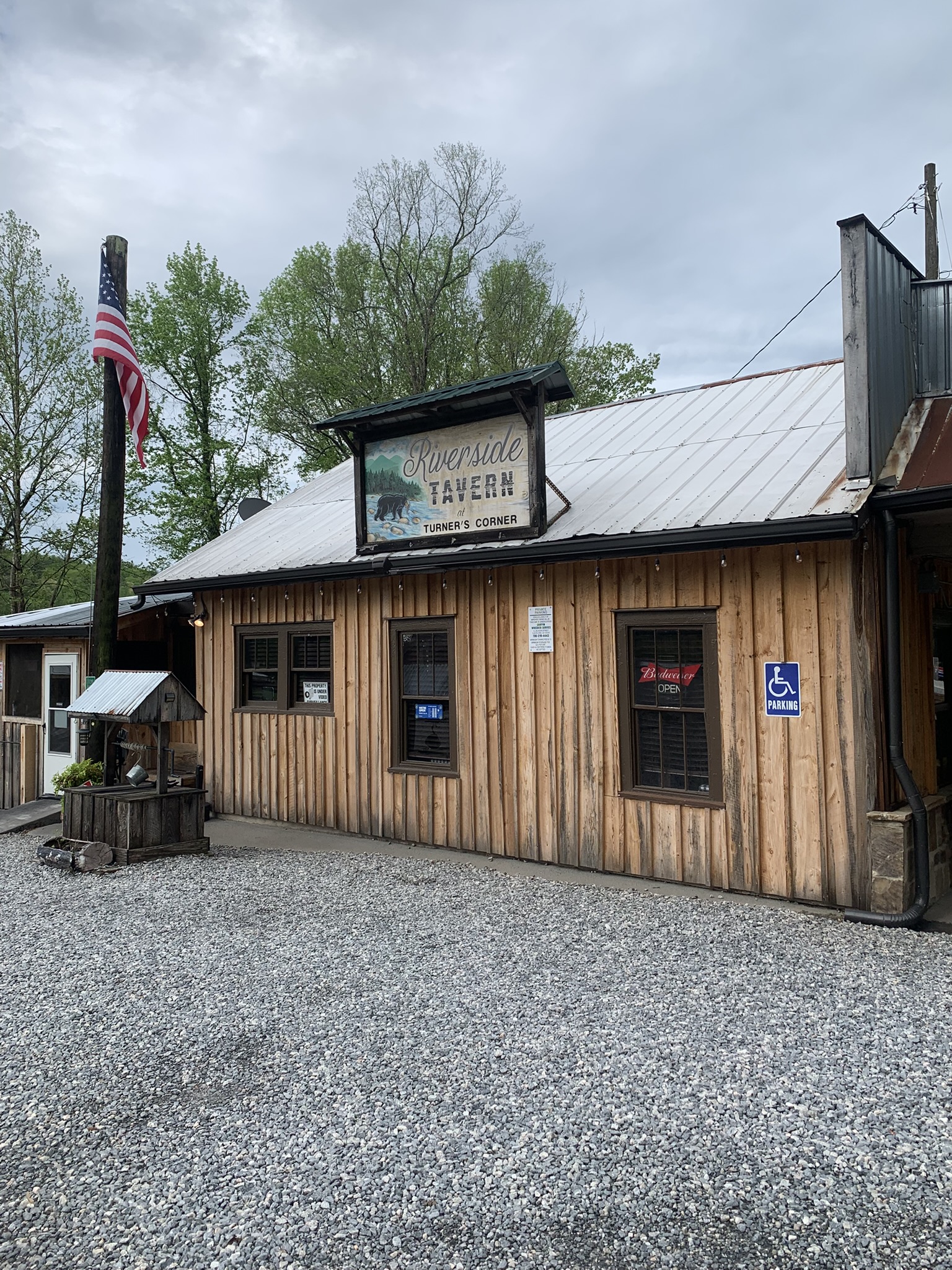 Restaurant Review – Riverside Tavern in Cleveland