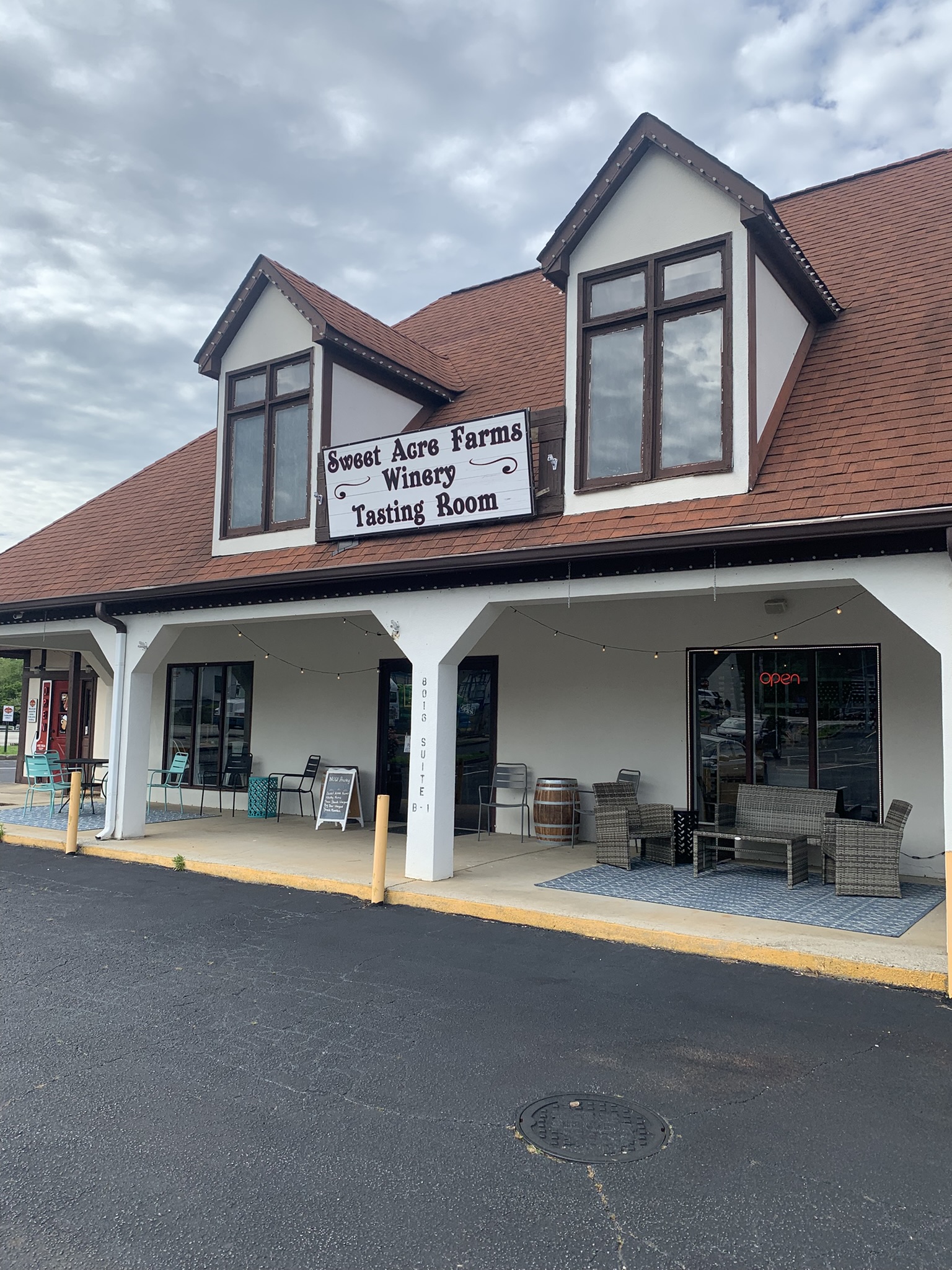 Sweet Acre Farms Winery Tasting Room – Review (Helen, Georgia)